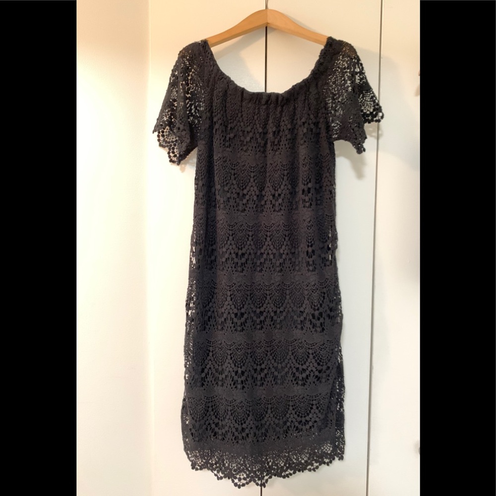 Velvet by Graham & Spencer Dress. Size M